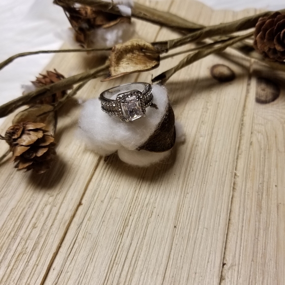 💍💍Exquisite Natural White Sapphire Emerald Cut Ring💍💍 - Picture 3 of 10